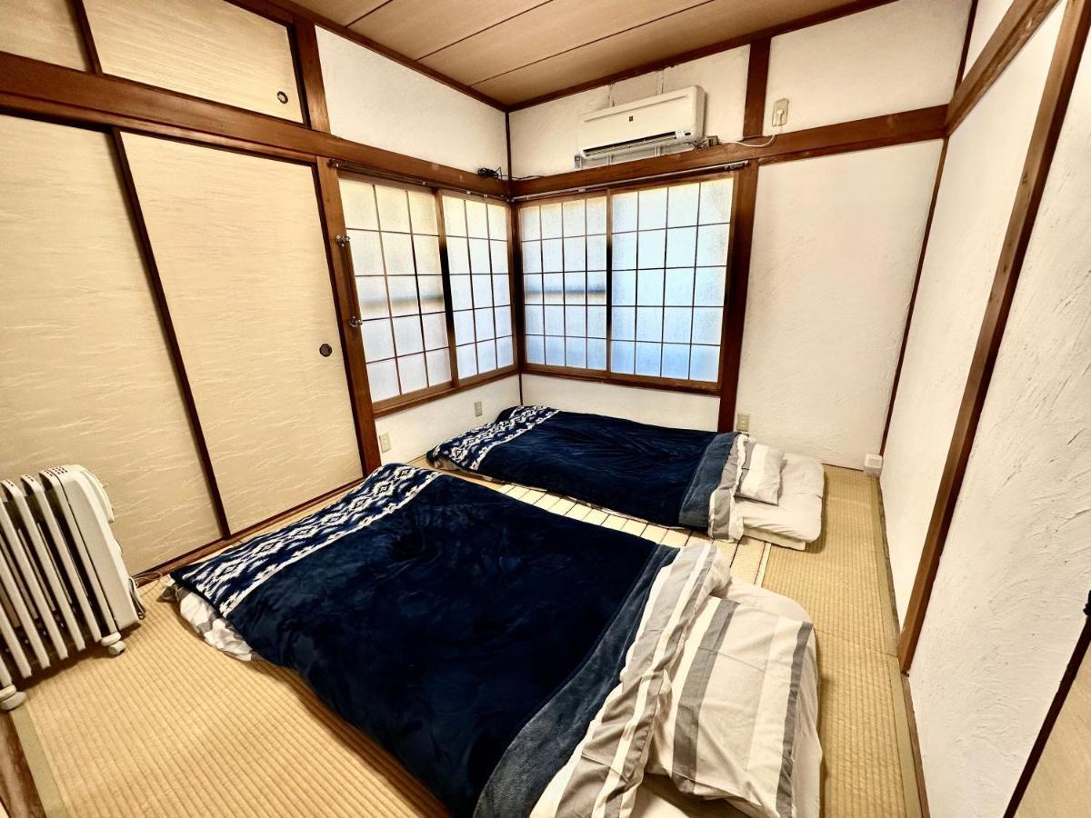 4 Minute Walk From The Station,usj33min Kix48min Namba10min, Convenience Store, Coin Laundry, Public Bath, 1 Minute Walk Kitakagaya , 6 Ppl, Near Namba To 10min,駅近徒歩4分一軒家貸切北加賀屋駅からなんば駅まで10分 * Ōsaka
