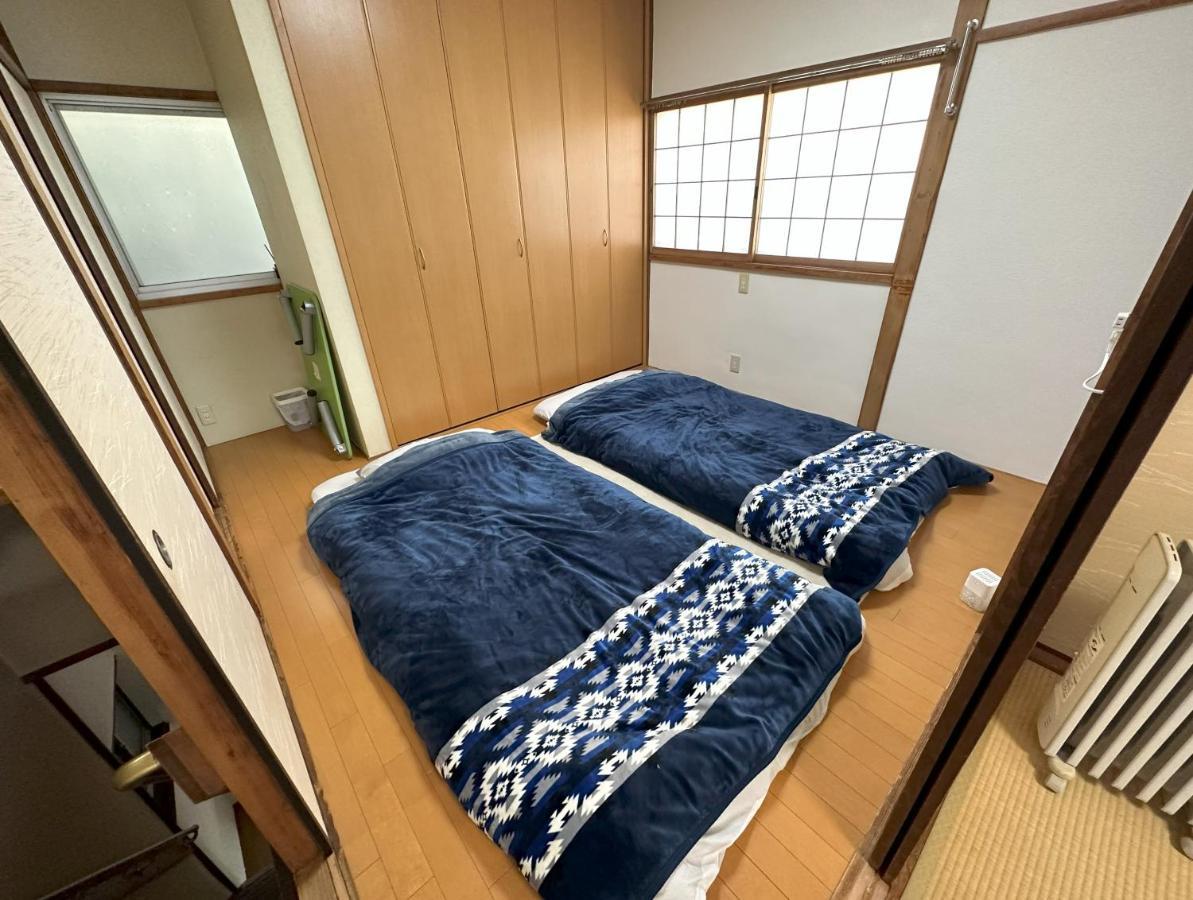 Appartement 4 Minute Walk From The Station,usj33min Kix48min Namba10min, Convenience Store, Coin Laundry, Public Bath, 1 Minute Walk Kitakagaya , 6 Ppl, Near Namba To 10min,駅近徒歩4分一軒家貸切北加賀屋駅からなんば駅まで10分 *